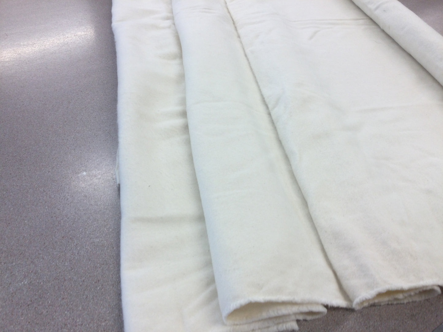 E9 Medium Weight Cotton Interlining 250gsm
